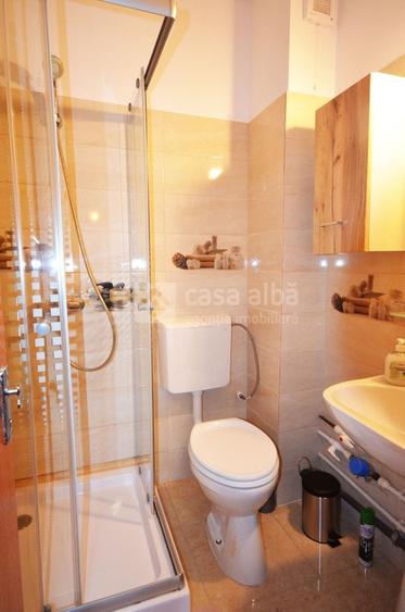Apartament cu 4 camere decomandat, mobilat în Gară