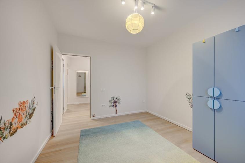 Apartament cu 4 camere decomandat, mobilat în Aviației