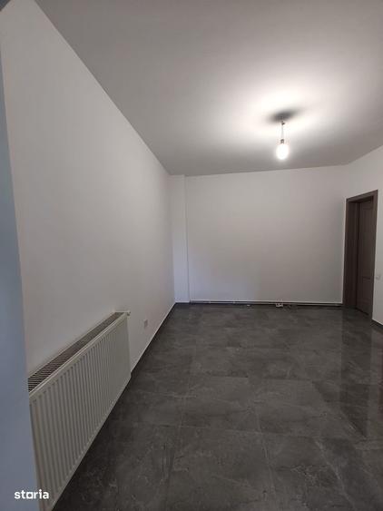 Casă cu 4 camere cu Teren 250 Mp în Iris
