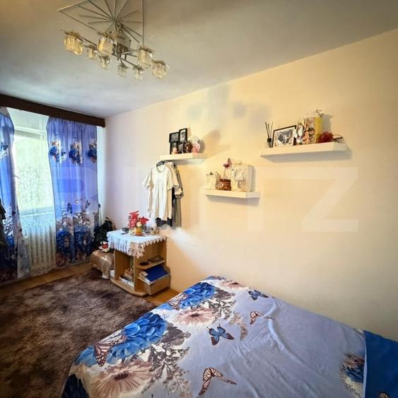 Apartament cu 2 camere semidecomandat, mobilat în Valea Rosie