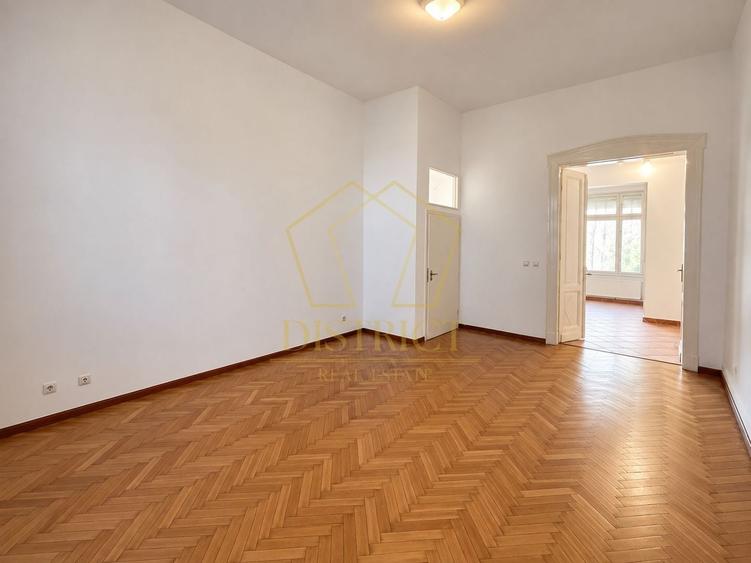 Apartament cu 4 camere decomandat în Ultracentral