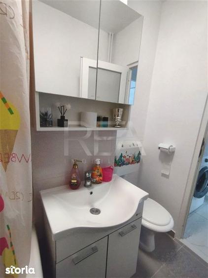 Apartament cu 3 camere semidecomandat, mobilat în Pantelimon