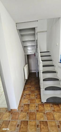 Casă cu 5 camere cu Teren 500 Mp în Ciurea