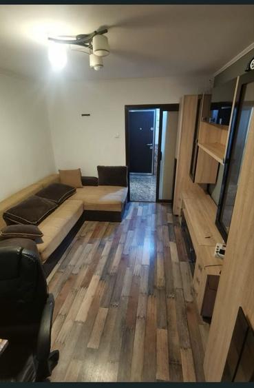 Garsonieră decomandată în Păcii