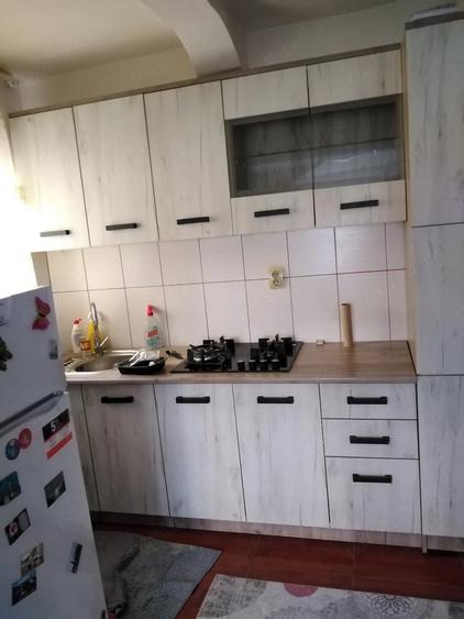 Apartament cu 3 camere decomandat în Exterior Vest