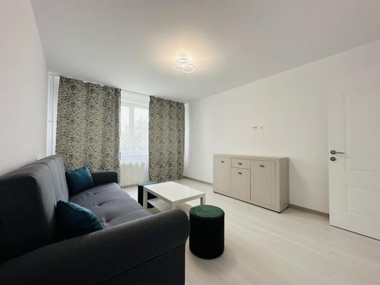Apartament cu 2 camere decomandat în Basarabia
