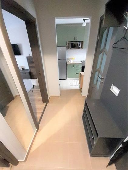 Apartament cu 2 camere decomandat, mobilat în Calea Victoriei