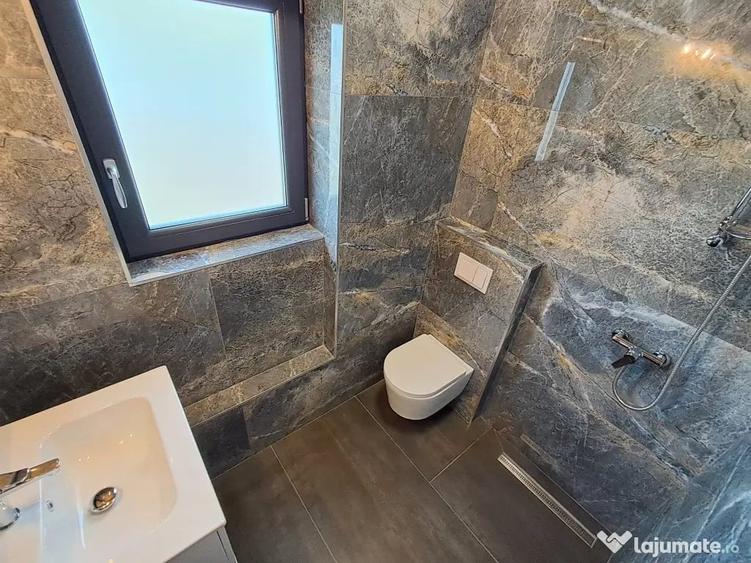 Casă cu 8 camere cu Teren 1000 Mp în Beliș