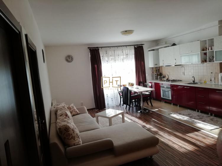 Apartament cu 2 camere semidecomandat, mobilat în Florești