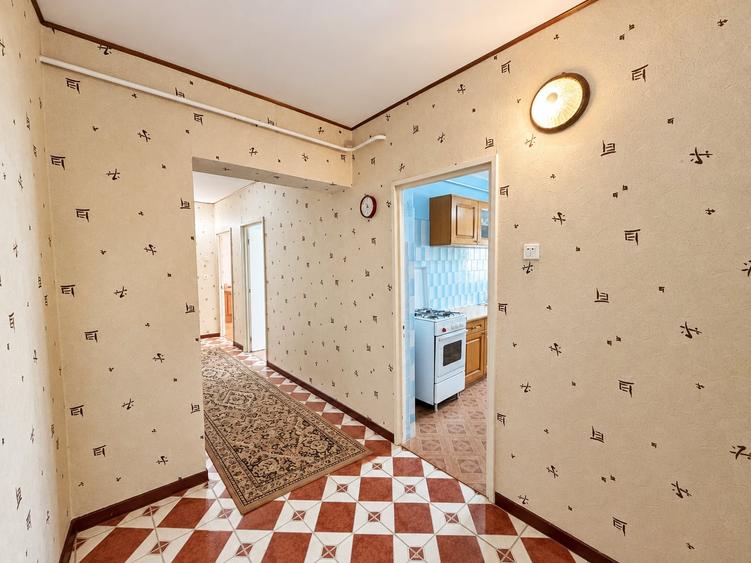 Apartament cu 3 camere decomandat, mobilat în Cug
