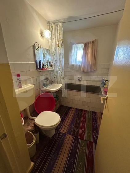 Apartament cu 3 camere decomandat, mobilat în Găești