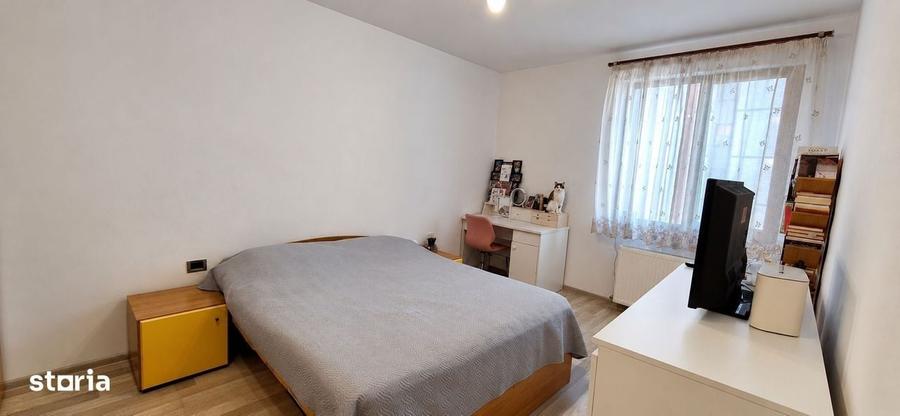 Apartament cu 3 camere în IAR
