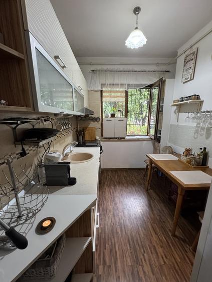Apartament cu 3 camere semidecomandat în Ultracentral