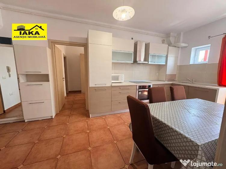 Apartament cu 3 camere semidecomandat în Central
