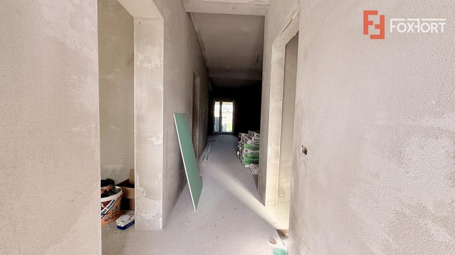 Duplex cu 3 camere cu Canalizare în Moșnița Veche