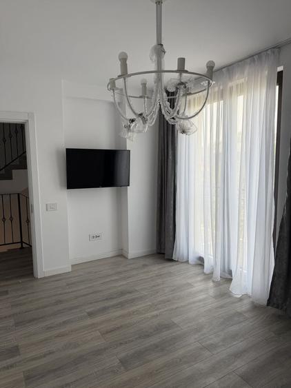 Casă cu 4 camere cu Teren 177 Mp în Central