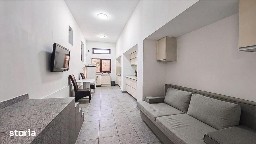 Casă cu 7 camere cu Teren 300 Mp în Nord