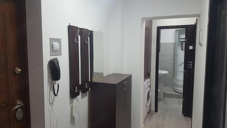 Apartament cu 2 camere decomandat în B-dul București