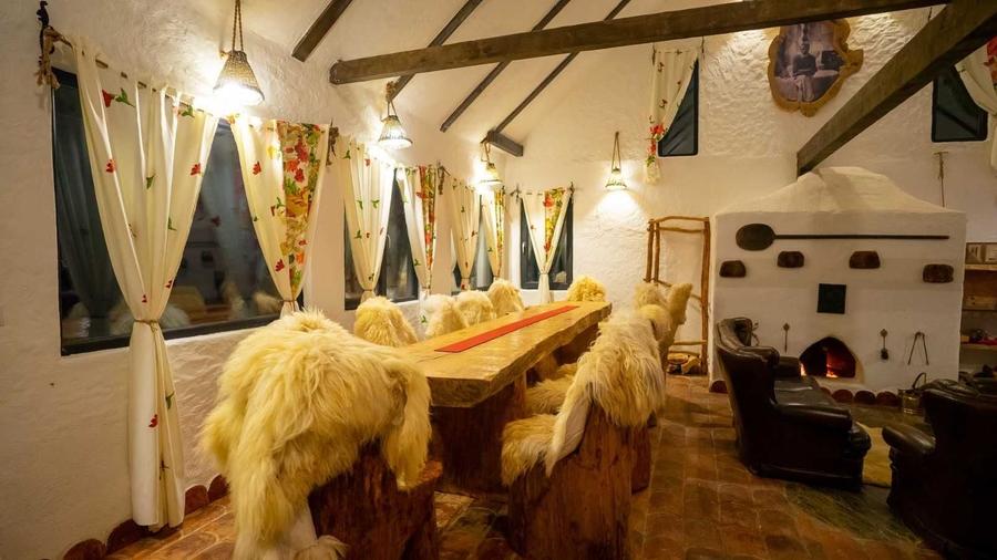 Casă cu 3 camere în Porumbacu de Sus