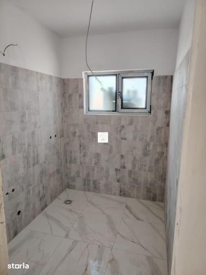 Casă cu 4 camere cu Teren 500 Mp în Periș
