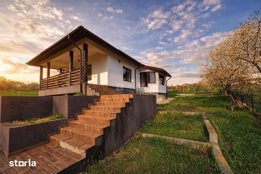 Casă cu 5 camere cu Teren 1400 Mp în Aroneanu