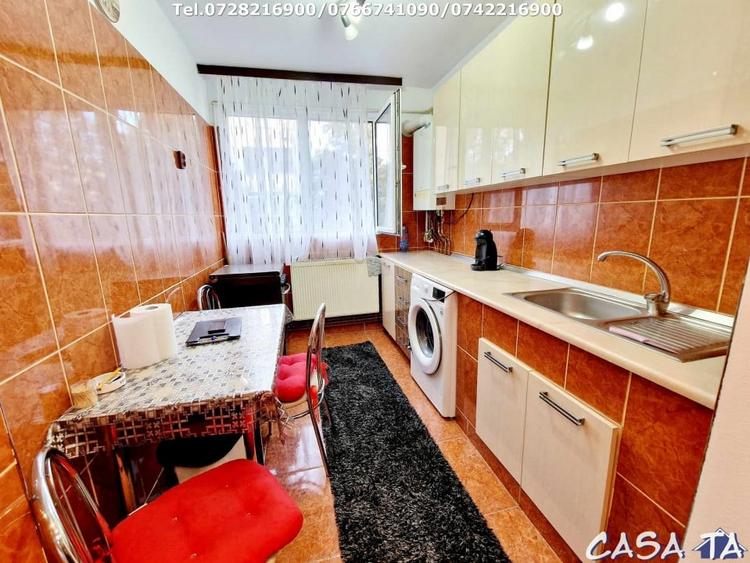 Apartament cu 2 camere semidecomandat, mobilat în 1 Mai