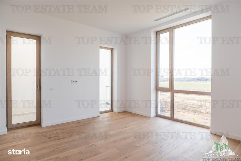 Casă cu 4 camere în Ostratu