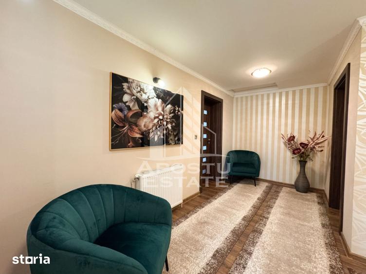 Casă cu 6 camere cu Teren 3500 Mp în Central
