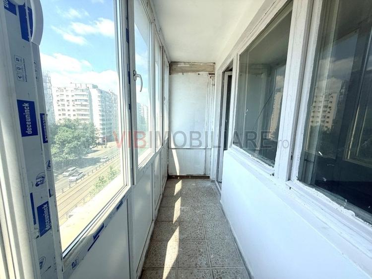 Apartament cu 3 camere semidecomandat în Lizeanu