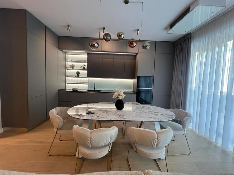 Apartament cu 4 camere decomandat în Iancu Nicolae