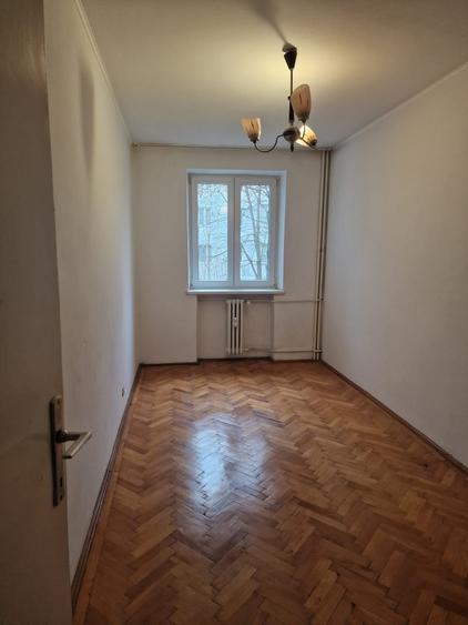 Apartament cu 3 camere în George Enescu