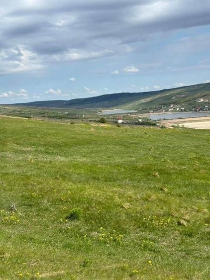 Teren de 27000 mp, în Central