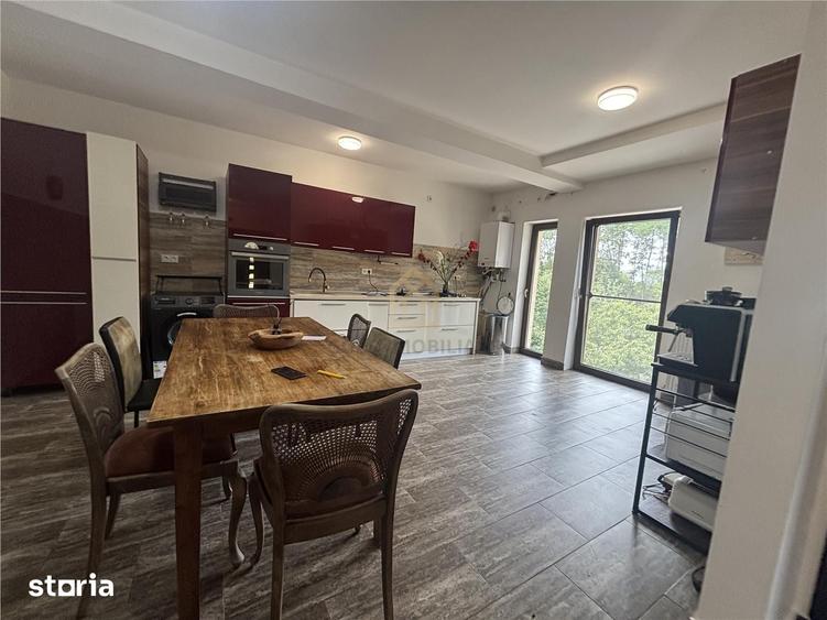 Casă cu 4 camere cu Teren 600 Mp în Central