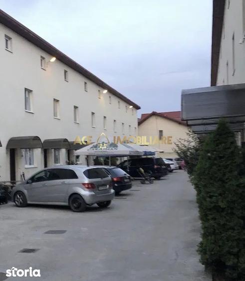 Casă cu 2 camere cu Canalizare în Central