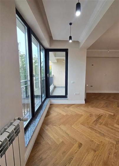 Apartament cu 3 camere decomandat în Bucureștii Noi
