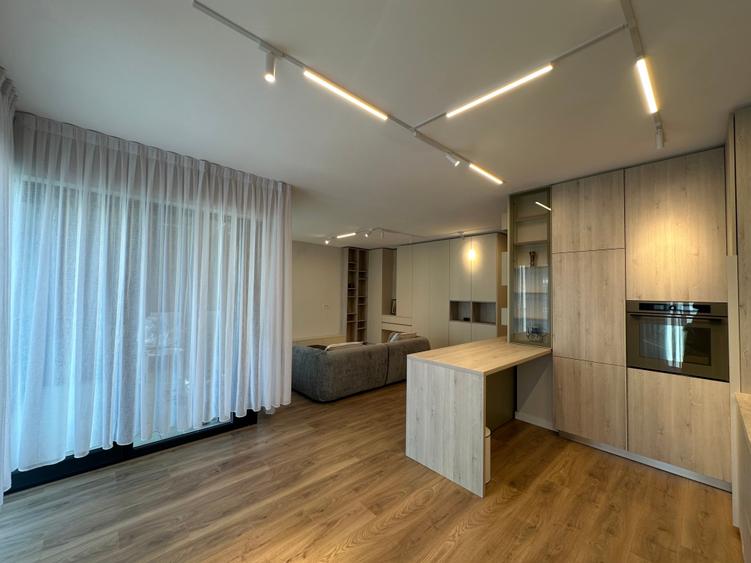 Apartament cu 2 camere decomandat în Moșilor