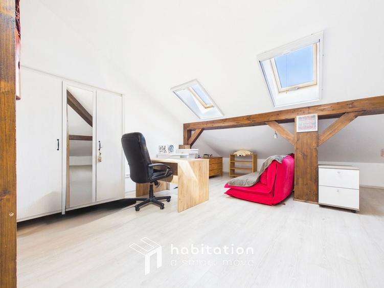 Apartament cu 4 camere decomandat, mobilat în Central