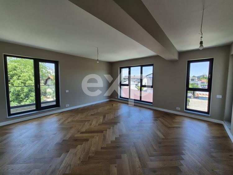 Apartament spectaculos 3 camere de vanzare în Aviatiei |  | Lumină naturala - 1
