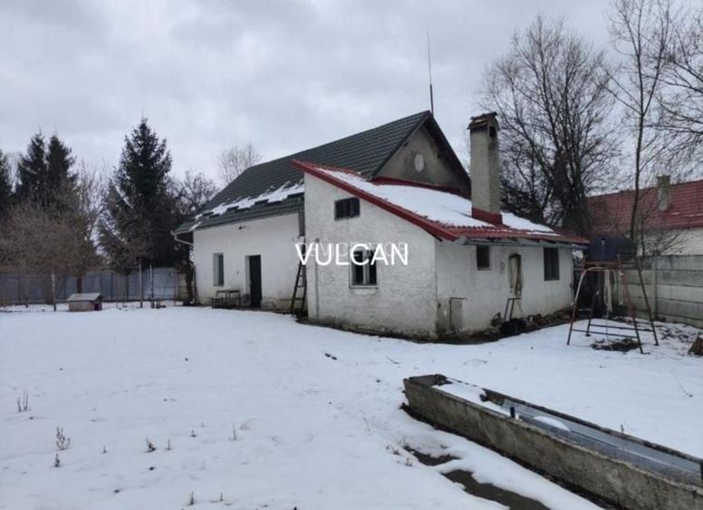 Casă cu 4 camere în Drumul Carului