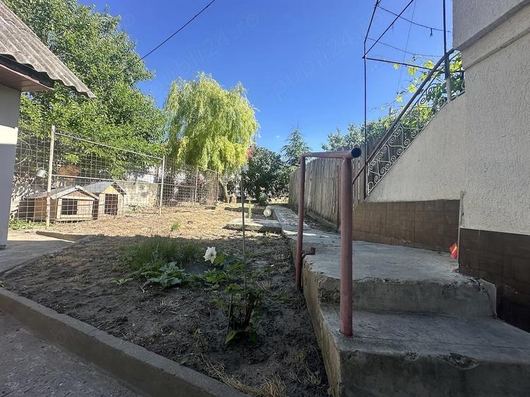 Casă cu 3 camere cu Teren 380 Mp în Central
