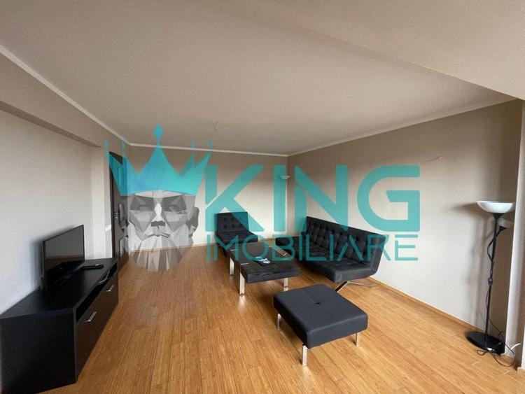Apartament cu 3 camere decomandat, mobilat în Decebal