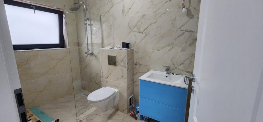 Casă individuală cu 4 camere cu Canalizare în Miroslava