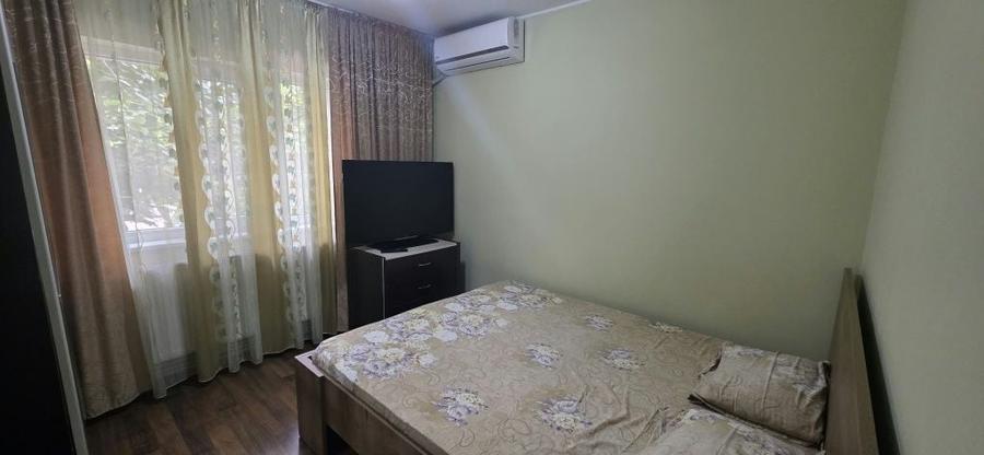 Apartament cu 3 camere decomandat în Micro 17