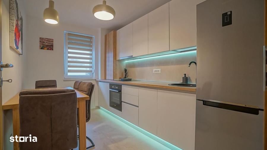 Apartament cu 2 camere decomandat în Tractorul