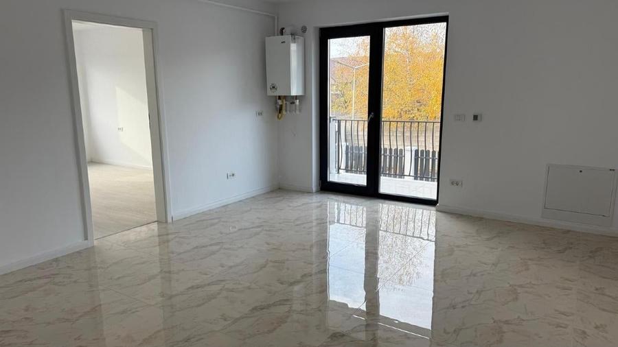 Apartament cu 2 camere decomandat în Rediu