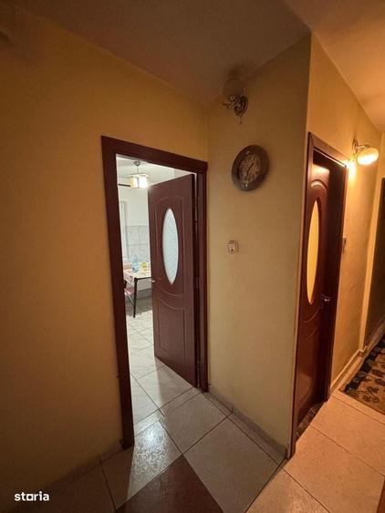 Apartament cu 3 camere în Tomis III