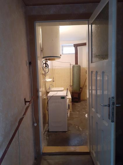 Casă cu 5 camere cu Teren 1968 Mp în Central