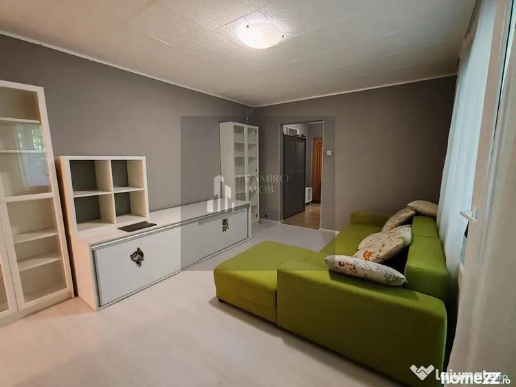 Apartament cu 3 camere semidecomandat în Brâncoveanu