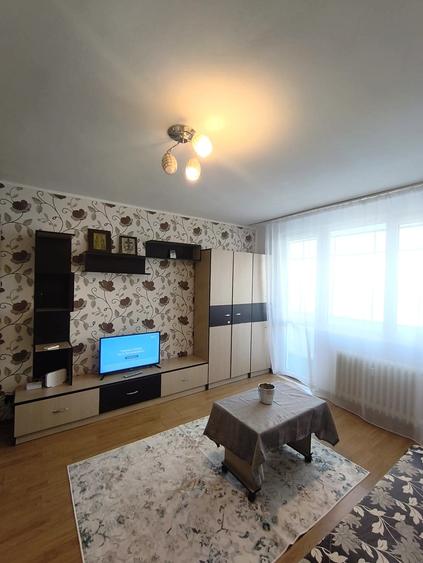 Apartament cu 2 camere semidecomandat în Berceni