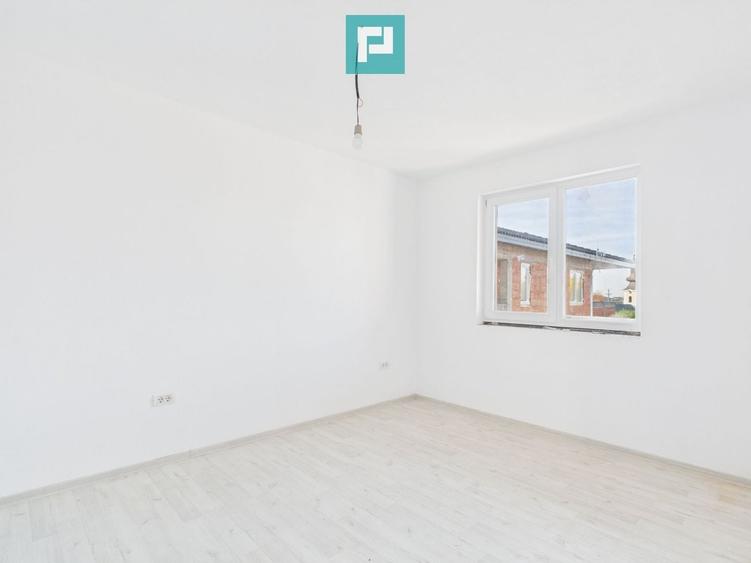 Penthouse cu 2 camere decomandat în Chișoda